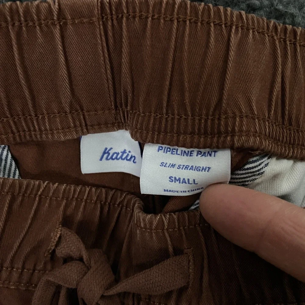 Katin Pipeline Pant size Small Mahogany Brown Elastic Waist Drawstring Chino